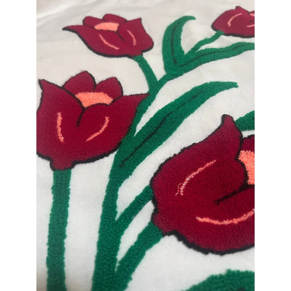 Vtg Pillow Case Needle Punch Red Tulip Latch hook Embroidered 28‎ x 19